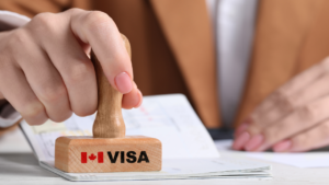 ویزای اقامت موقت کانادا (TRV) یک سند رسمی برای افرادیست که قصد دارند به مدت محدودی در کانادا حضور داشته باشند.